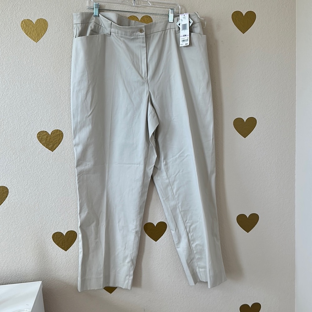BNWT Jones of New York, pants in stone size 22W